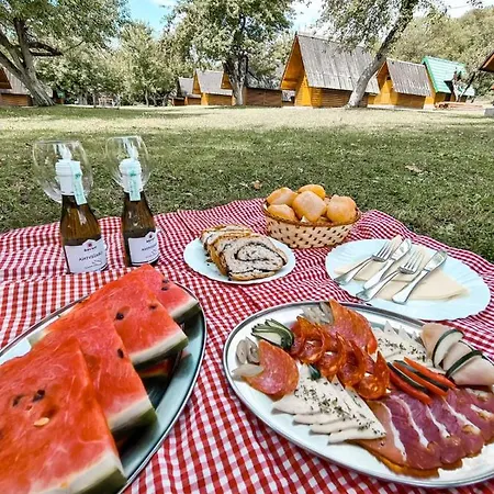 Rafting Camp Tara 87 * Hum