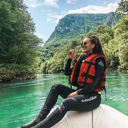 Rafting Camp Tara 87 Kamp Hum