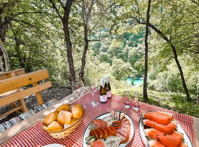 Kamp Rafting Camp Tara 87 Hum