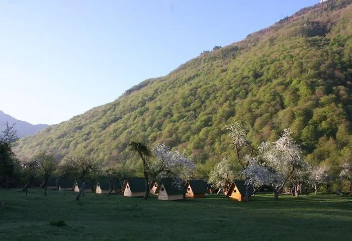 Rafting Camp Tara 87 Kamp Hum