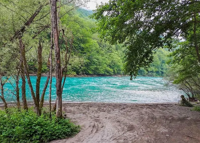 Rafting Camp Tara 87 *